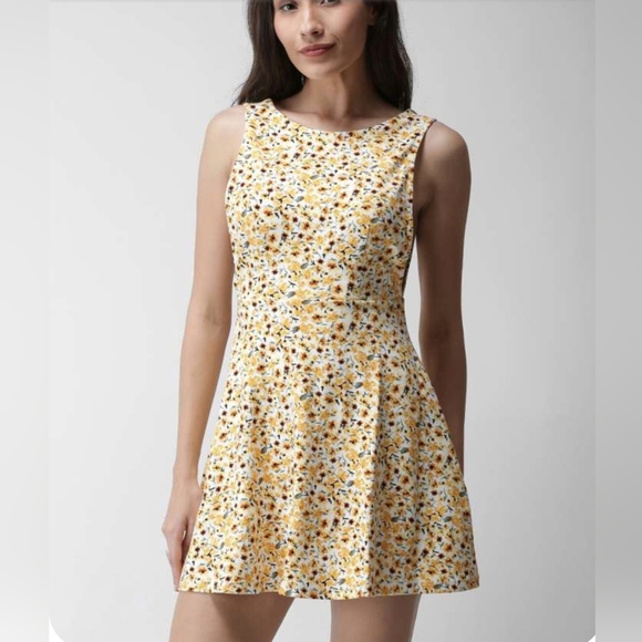 Forever 21 Dresses & Skirts - Forever 21 Yellow Sleeveless A-Line Sundress